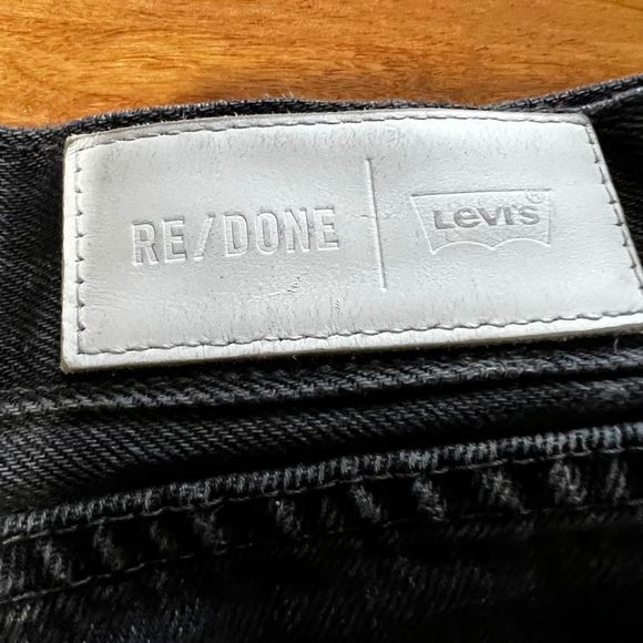 RE/DONE LEVI’S black button fly jean shorts Sz 29 - Picture 7 of 7